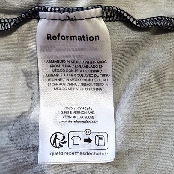 Unworn Reformation Tommie Long Sleeve Floral Stretch Maxi Dress in Navy - Picture 9 of 9